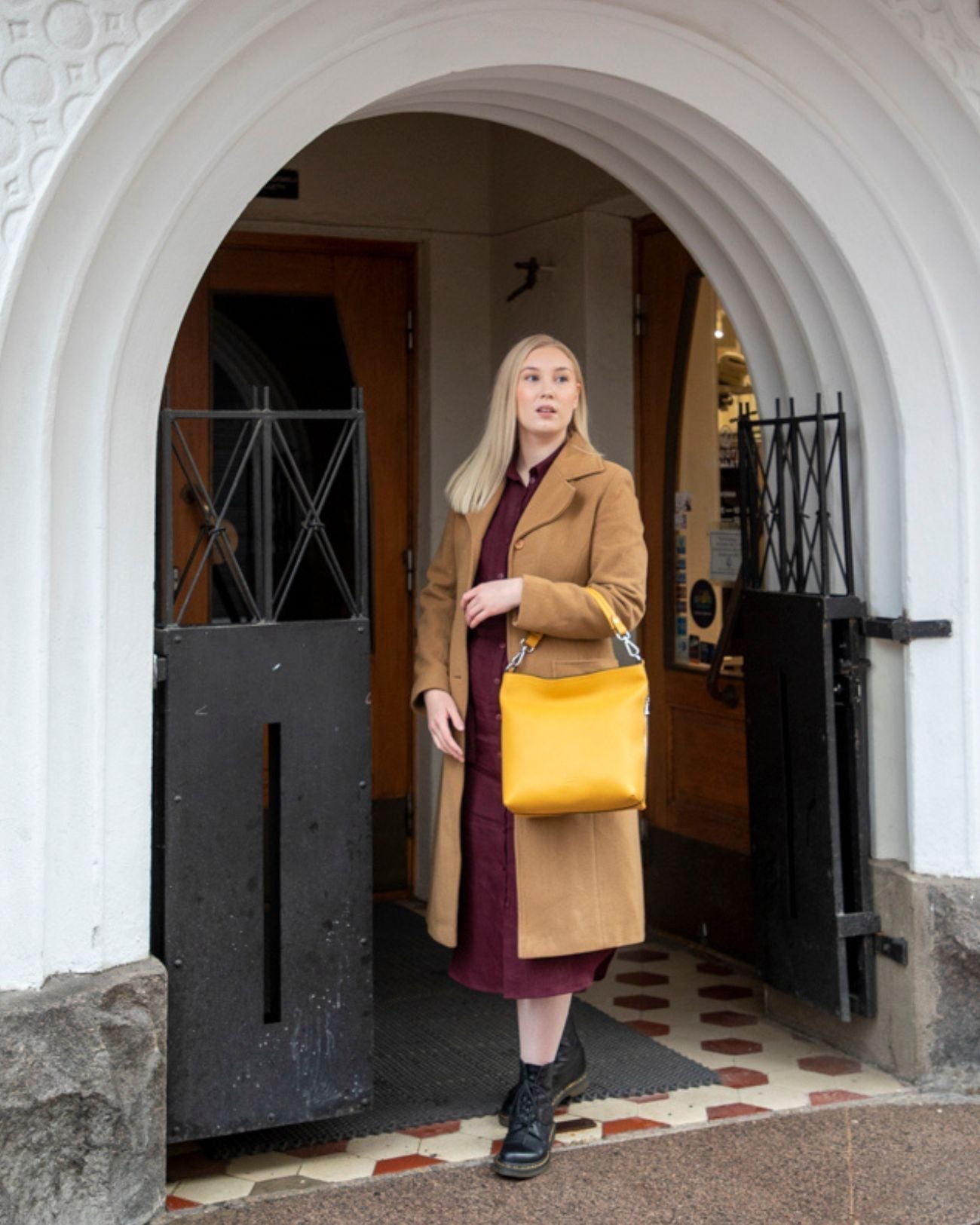 Nahkainen Utua Borealis kasilaukku musta