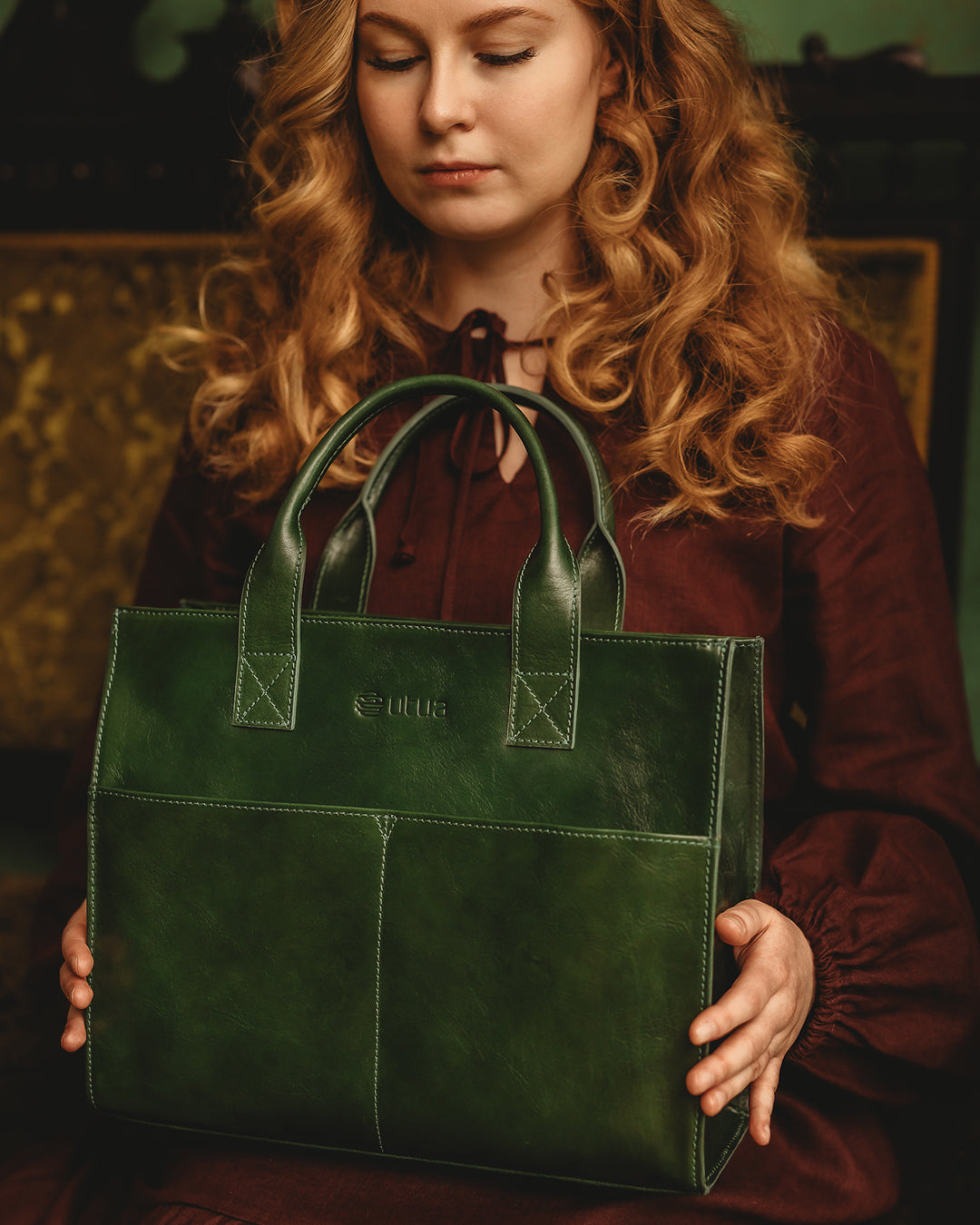 NahkainenUtuakasviparkittukasilaukkuMinervaExclusivemusta