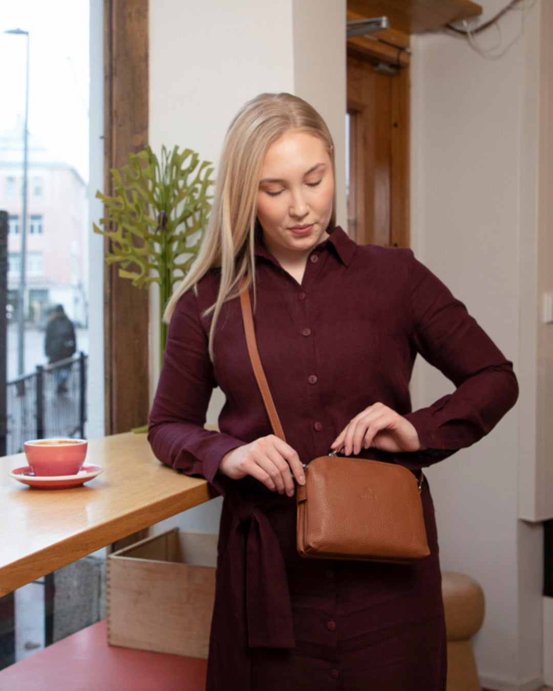 Tyylikas_Utua_Lysti_pikkulaukku_musta