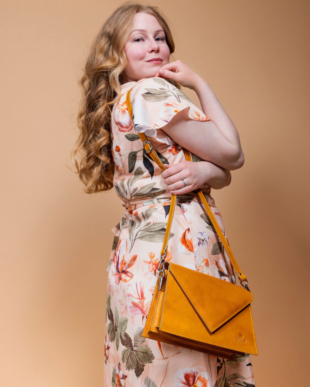 UtuaSkogaExclusivekeltainennahkalaukku