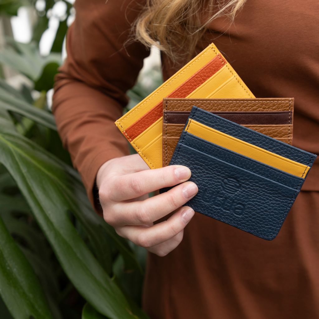 Voit tilata nimikoinnin Utuan korttikoteloon