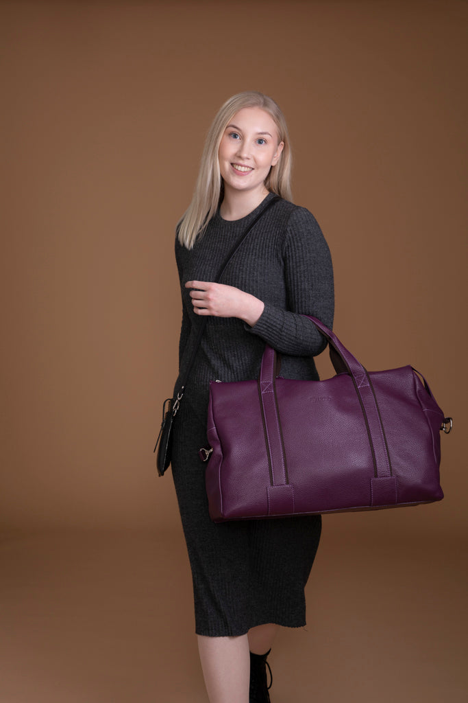 Weekender Exclusive leather weekend bag, brown.