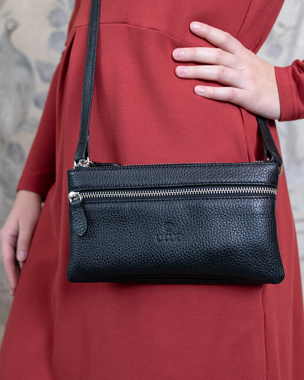 Rauma small leather bag, black.