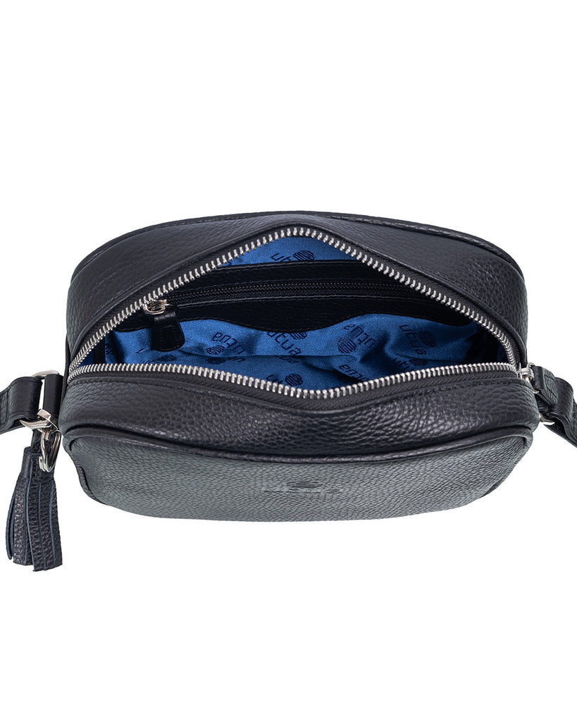 Aitoa-nahkaa-musta-olkalaukku-UtuaEspoo-Exclusive