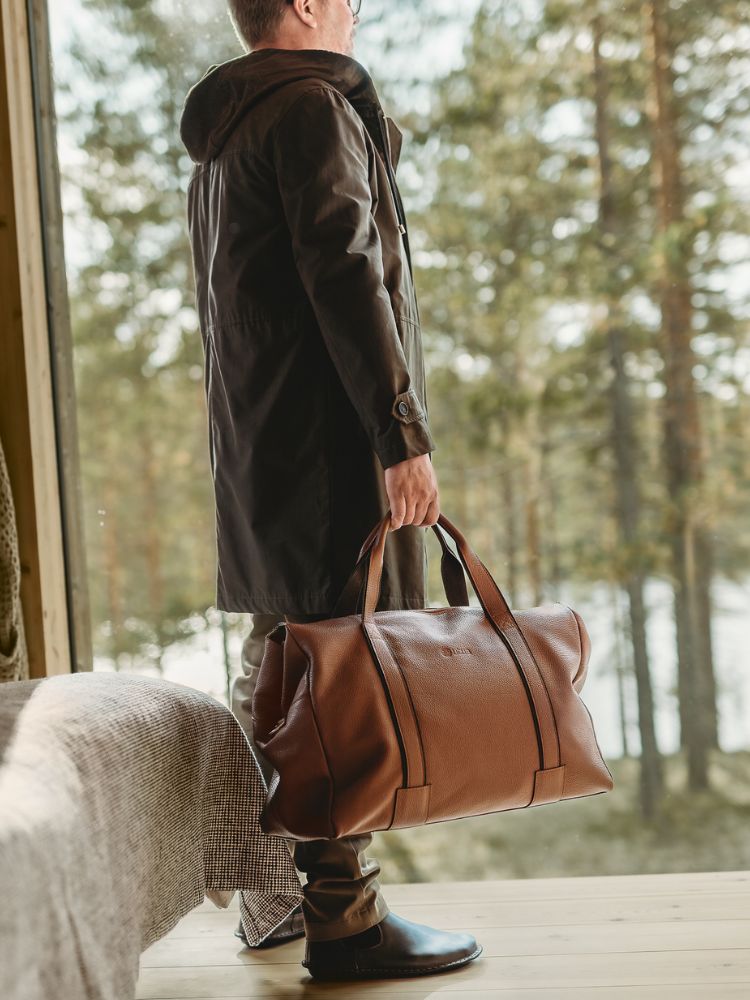 Nahkainen viikonloppulaukku on tyylikäs