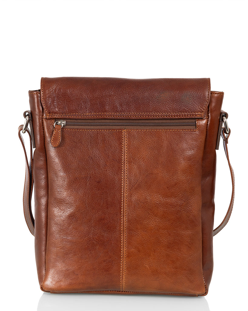 Suomalainen keskiruskea olkalaukku Zeus Exclusive