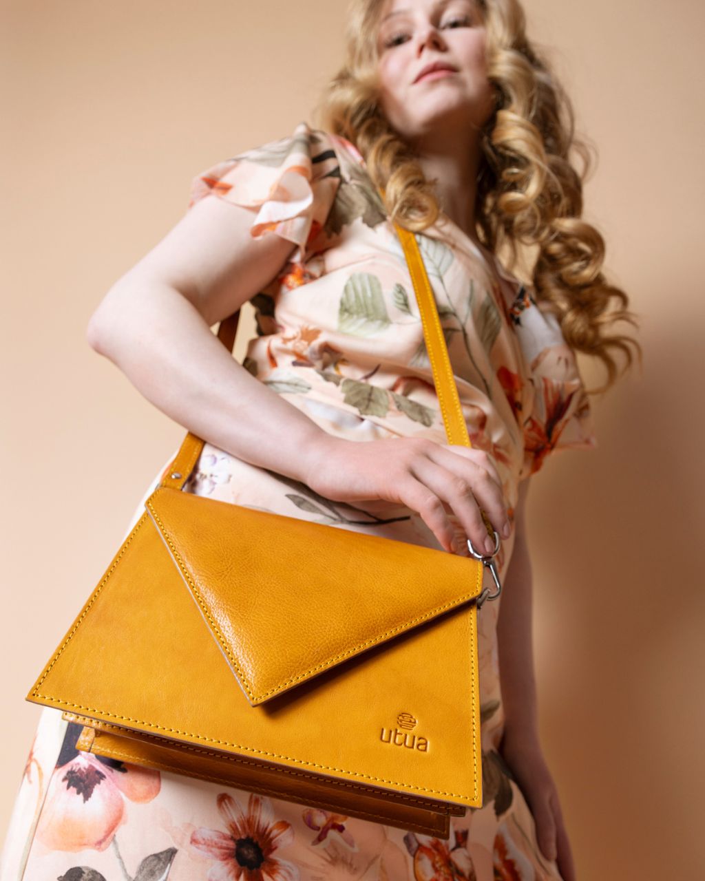 Skoga Exclusive kasviparkittu pikkulaukku keltainen