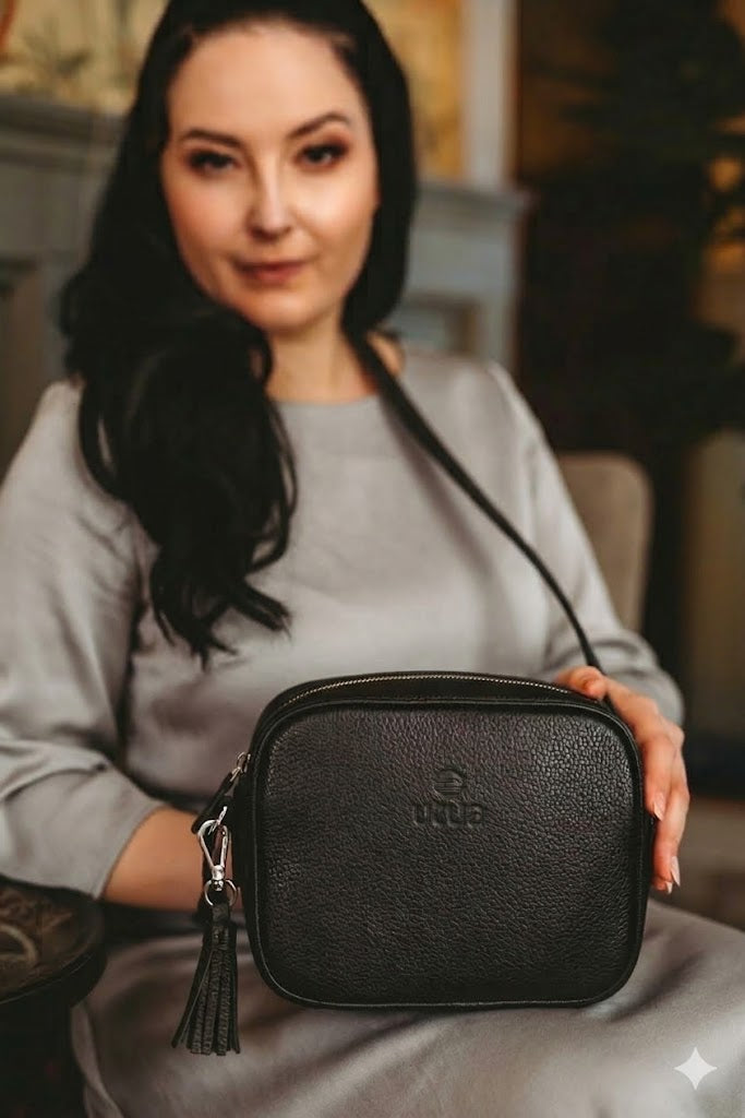 musta pikkulaukku espoo exclusive aitoa nahkaa