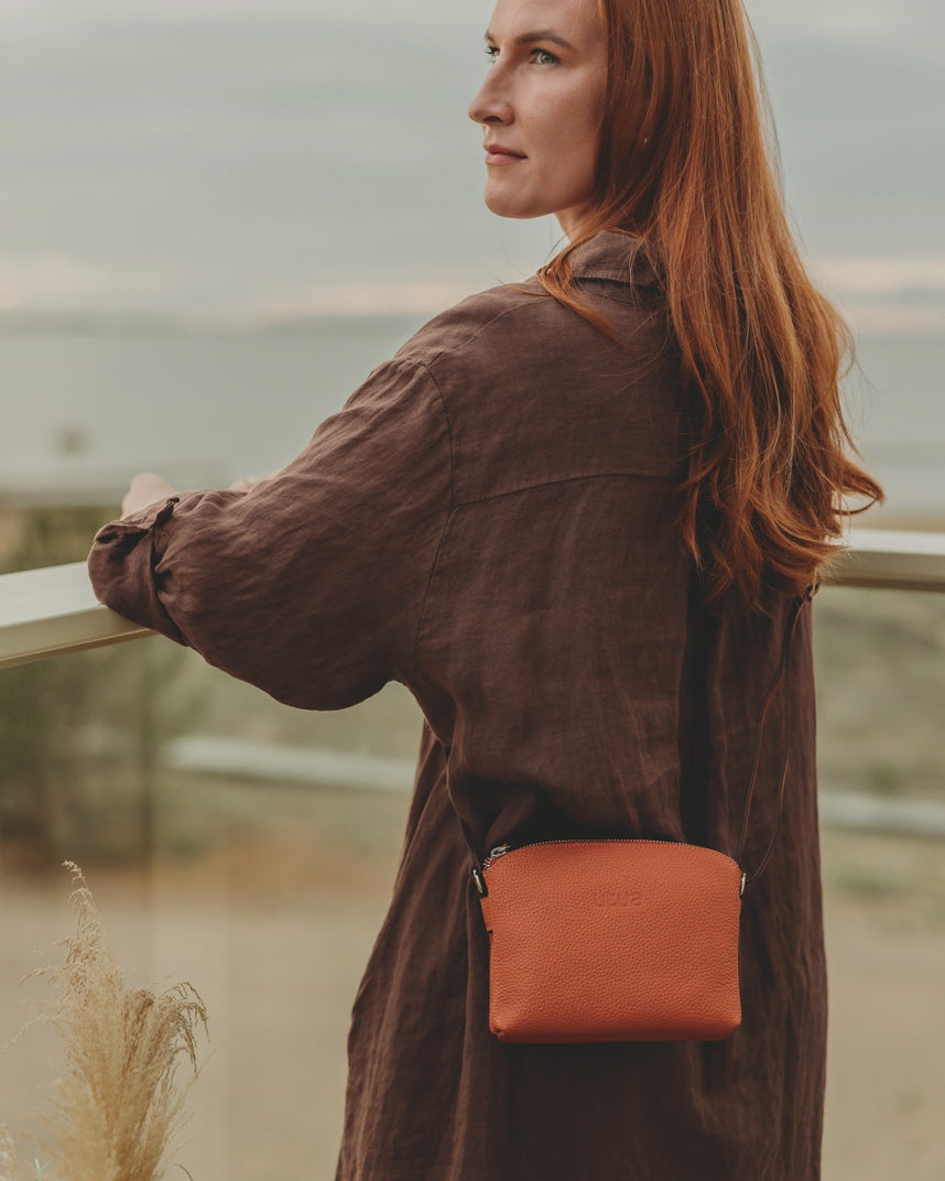 utua lysti pikkulaukku kuvavideo