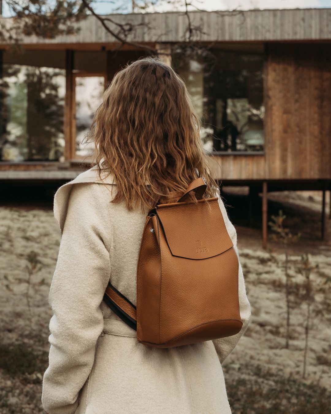 utua street nahkareppu ruskea