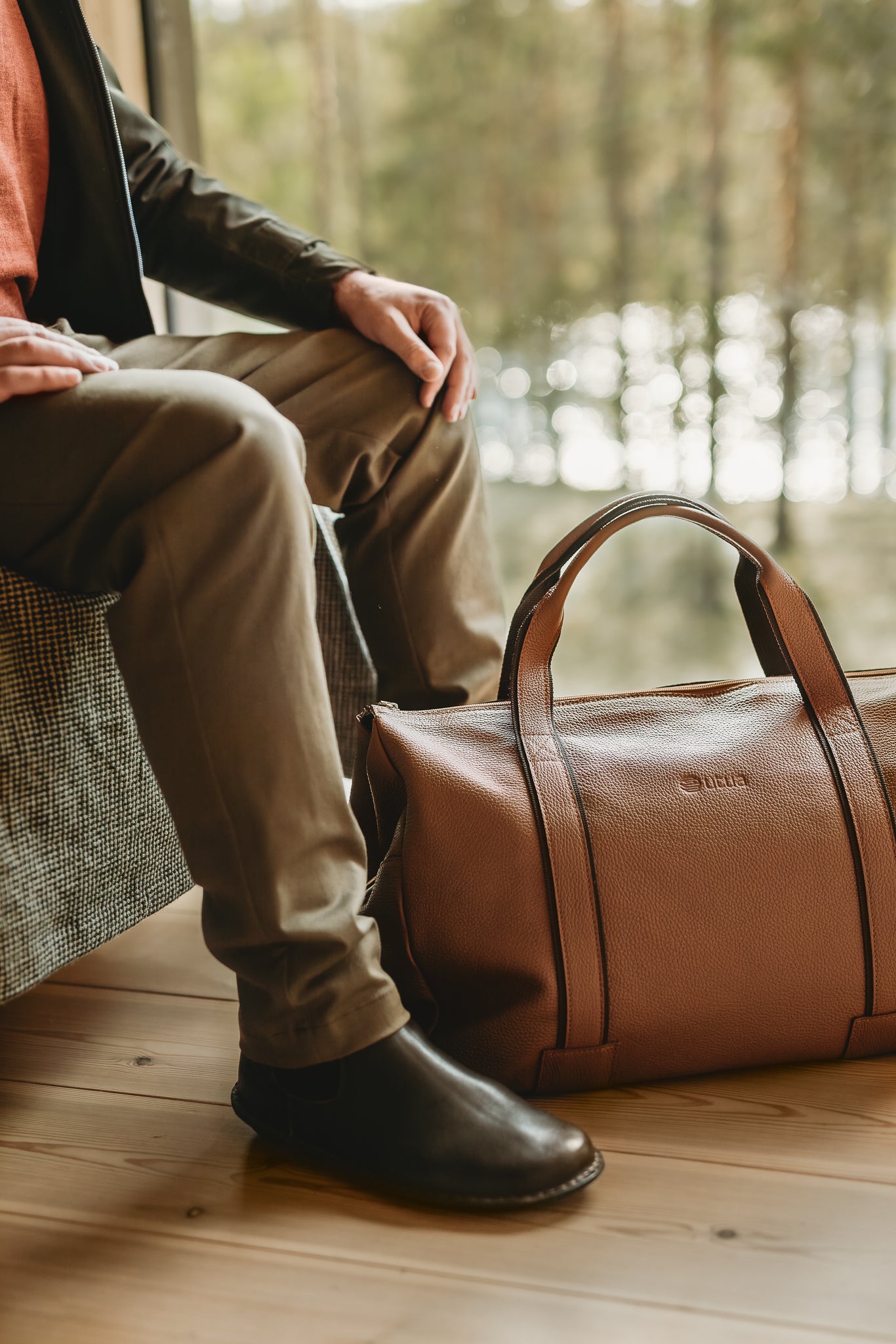 Utuan nahkainen viikonloppulaukku on hämmästyttävän tilava